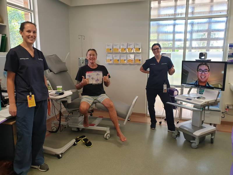 L-R: Monique Fitzpatrick (TeleChemotherapy Nurse), Noel Swart (patient), Jesmyne Galanti (TeleChemotherapy Nurse), Dr Wei-Sen Lam (Medical Oncologist).