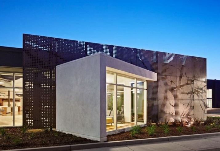 Entry facade of the Newman Health Service